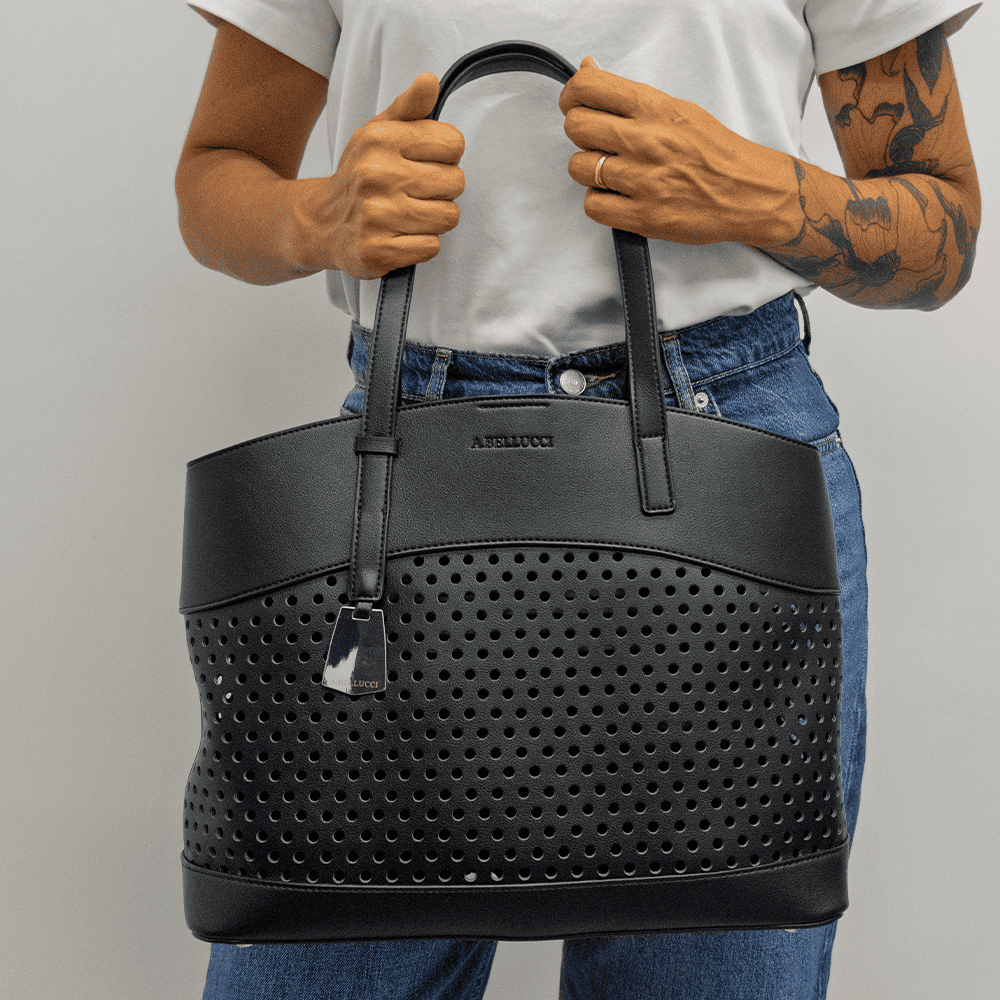 TAYANA HOBO – TRAFORATA